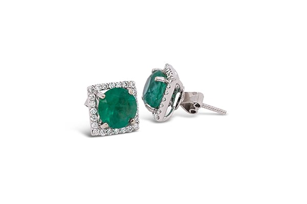 Jewelry photography ideas - use composition