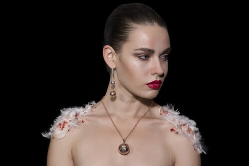mannequin vs models - what's the best way to photograph jewelry Picup Media