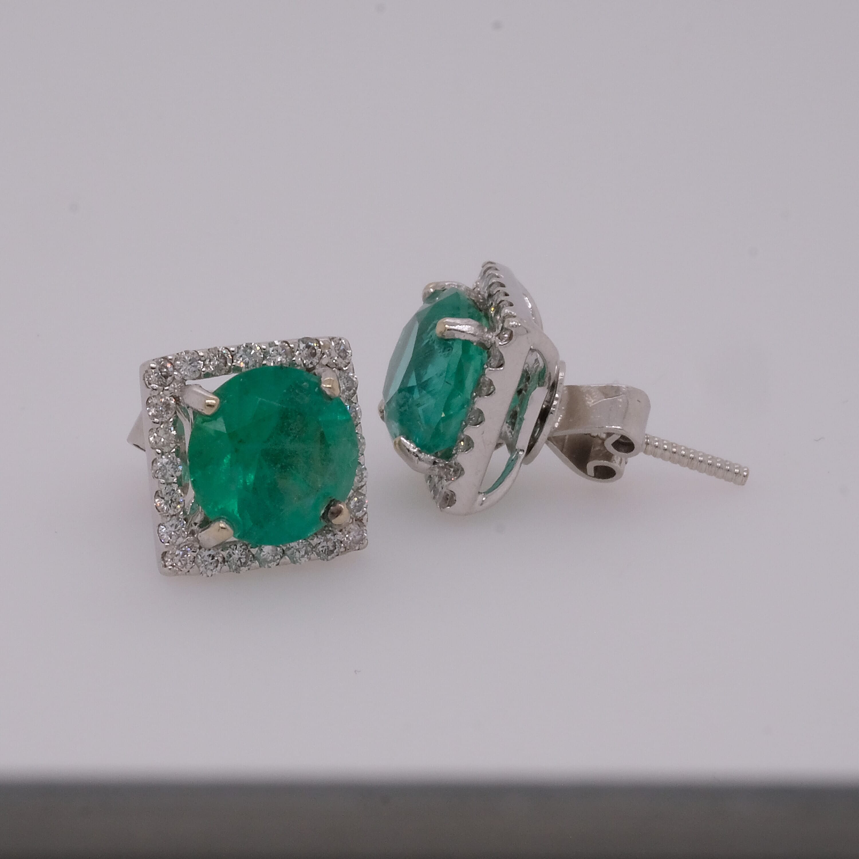 emerald-before-min