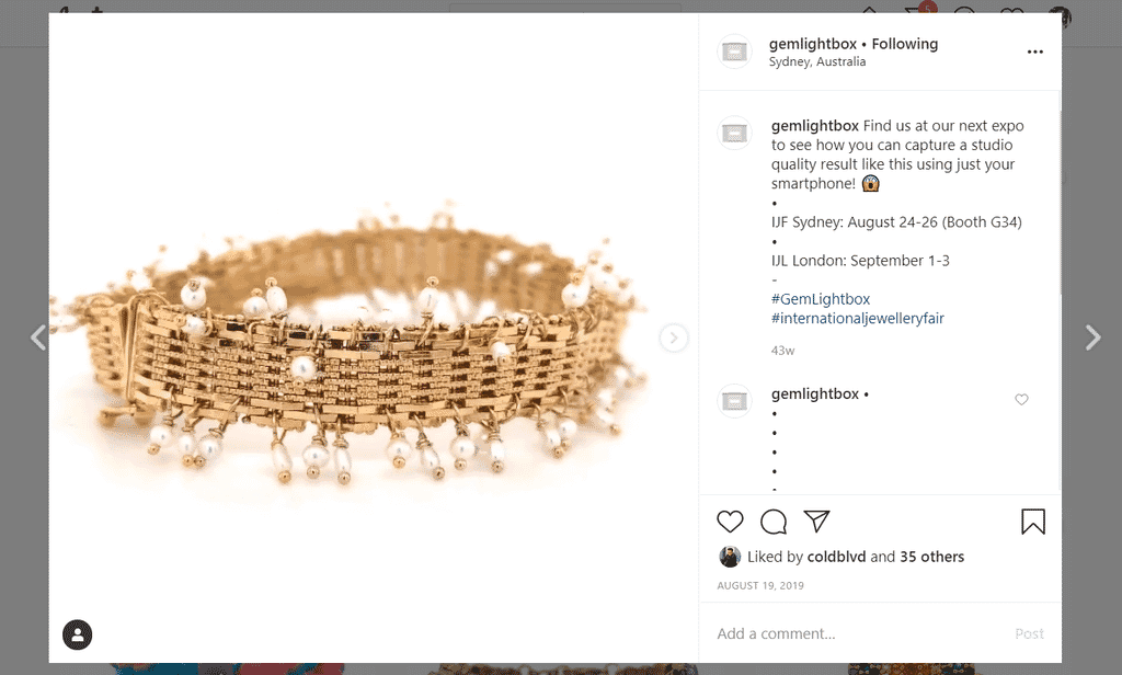 Post organic content on social media when virtual selling