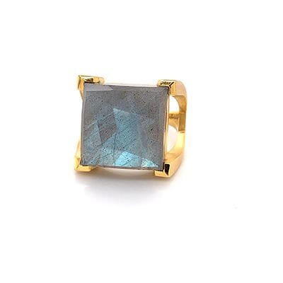 How to start a jewelry business - capturing jewelry photos