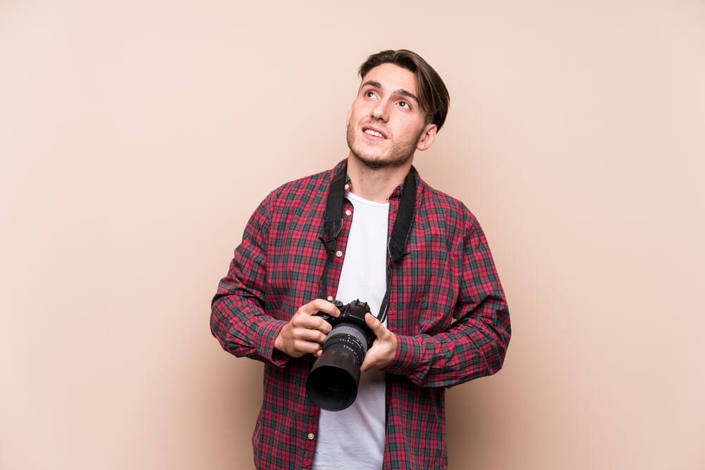 smartphone vs DSLR: which is better for jewelry photography