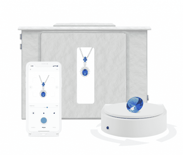 The GemLightbox with Cash Converters Townsville