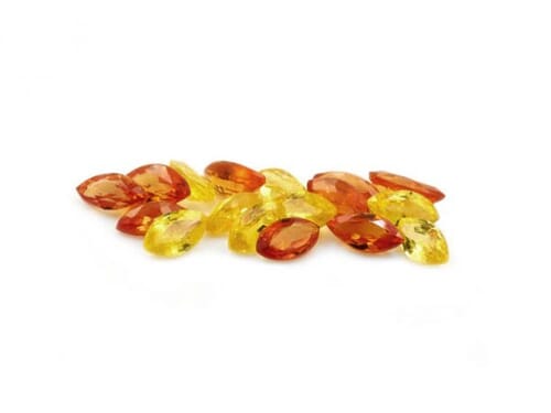 How to photograph yellow sapphire on a black background How to photograph yellow sapphire on a black background